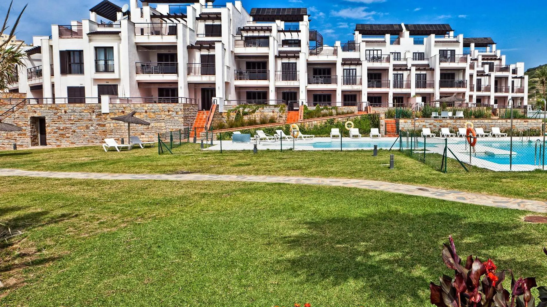 Aparthotel Albayt Beach